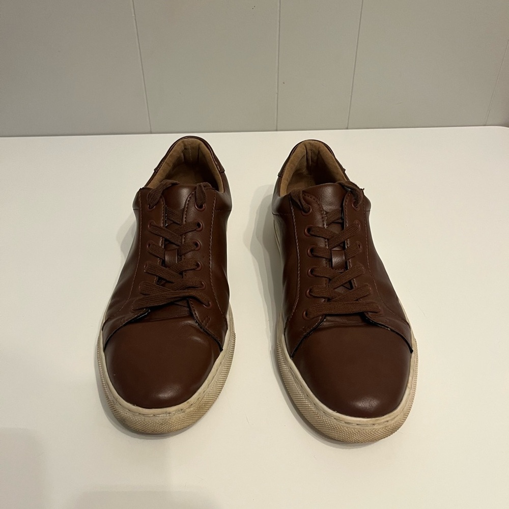 Men's Banana Republic Vegan Leather Sneakers Size 10.5